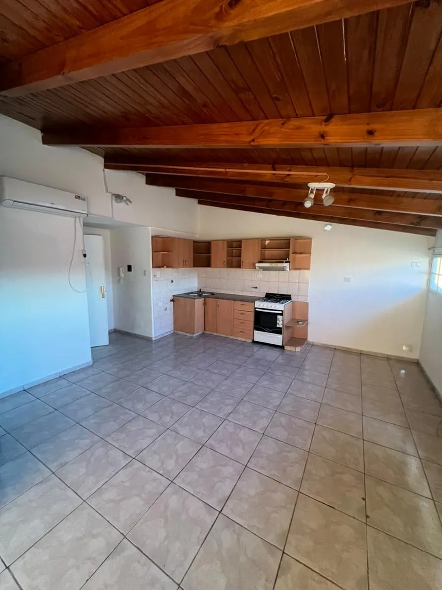 Departamento en LA PLATA al 300