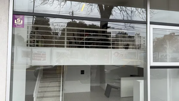 Local Comercial en Holmberg al 2400