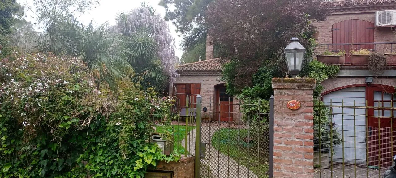 Casa en Avenida 10 y Paseo 103
