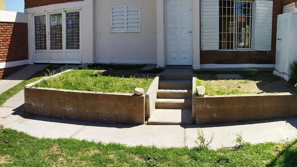 Casa en Barrio 171 Viviendas - Zona Segunda Rotonda