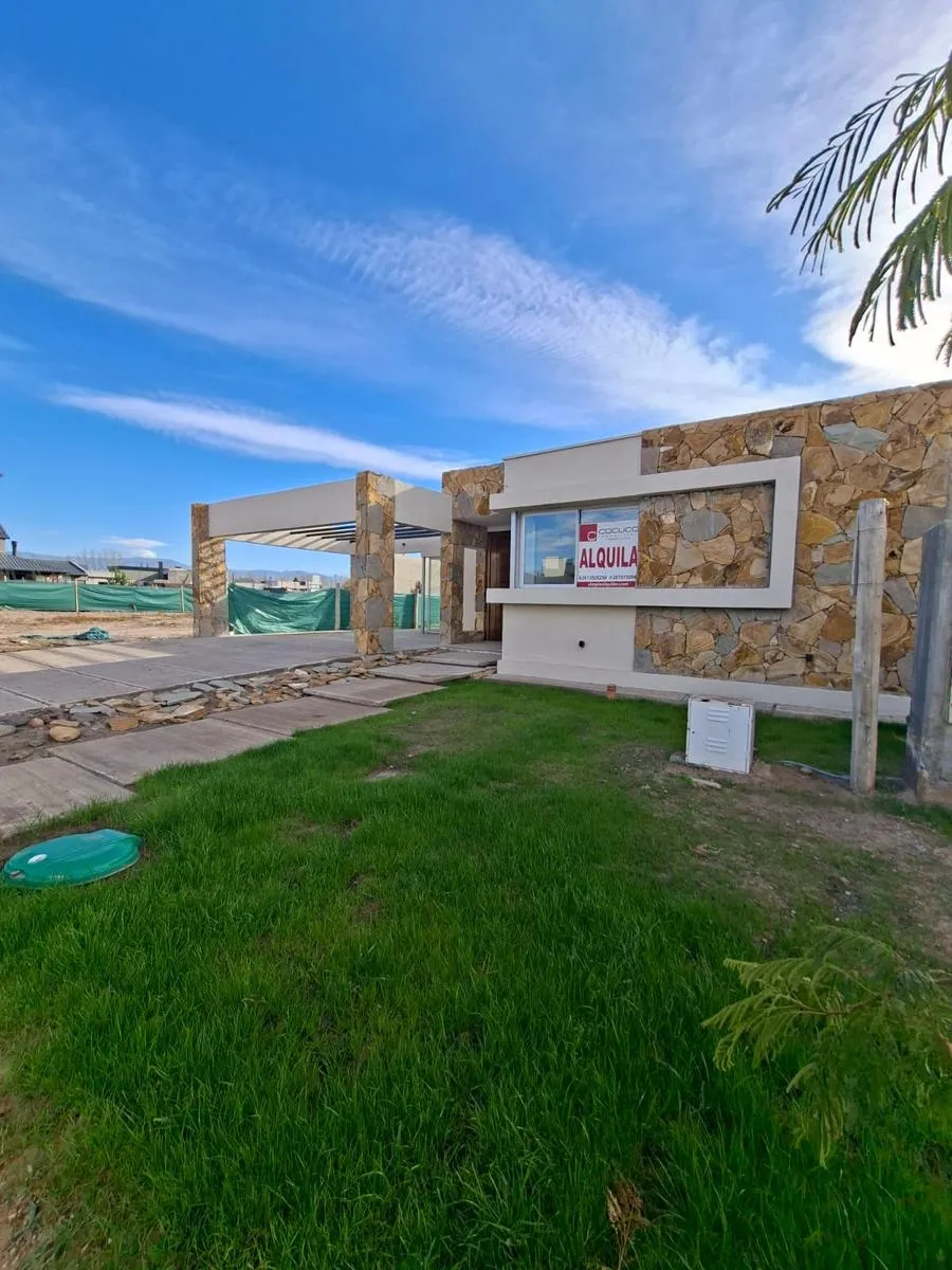 Casa en Barrio Privado Alba de Tanqay