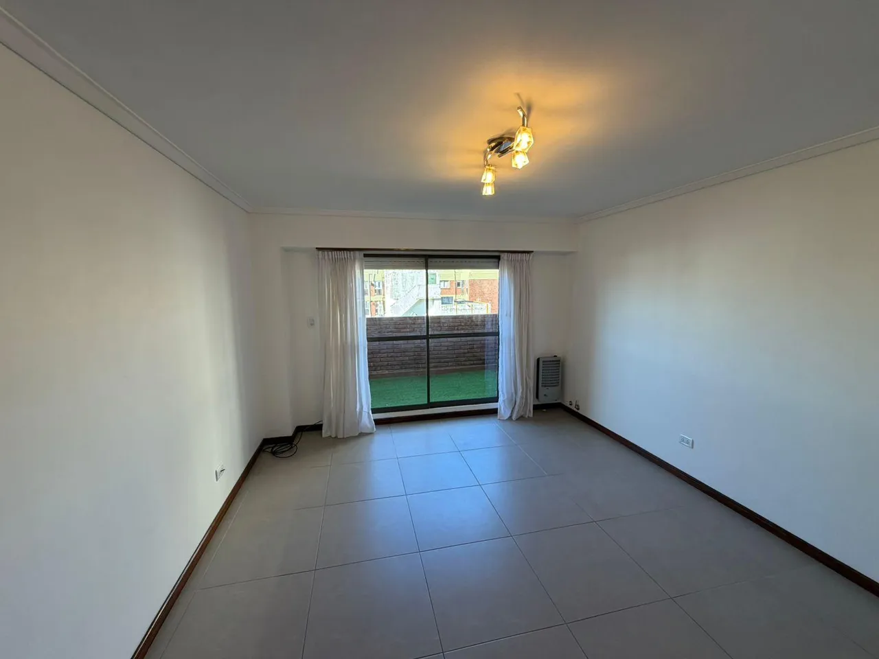 Departamento en Gascon al 2000