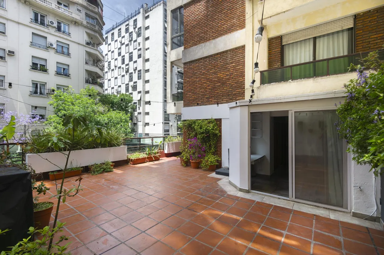 Departamento en Arenales al 1800
