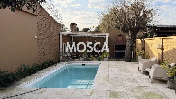 Casa en CASA UNICA EN ALQUILER MORENO CENTRO