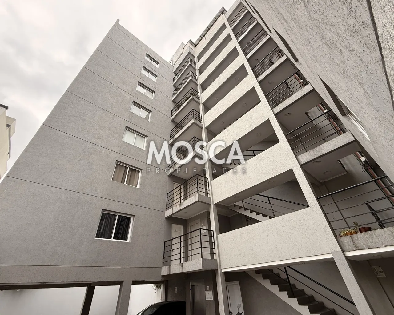 Departamento en Merlo al 300