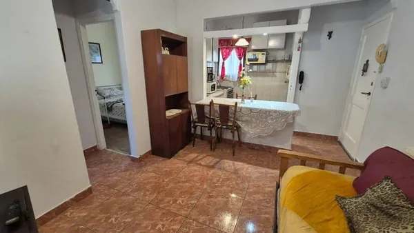 Departamento en MORENO al 2200
