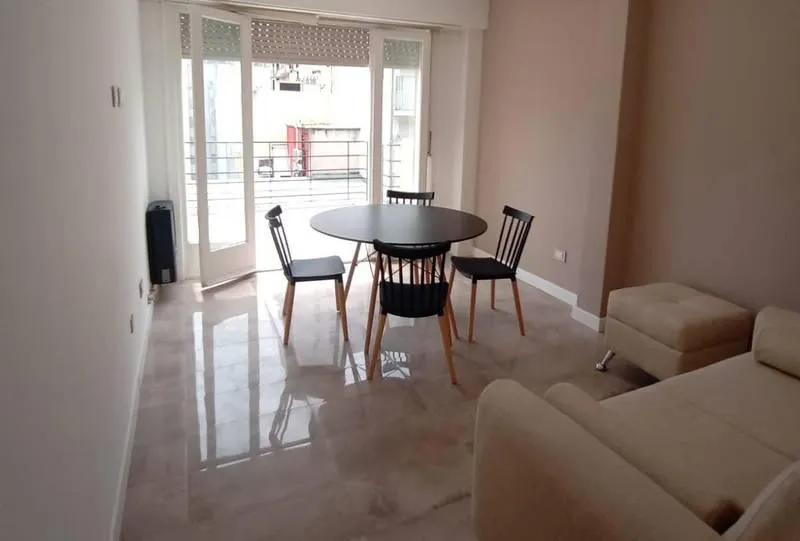Departamento en MORENO al 2300
