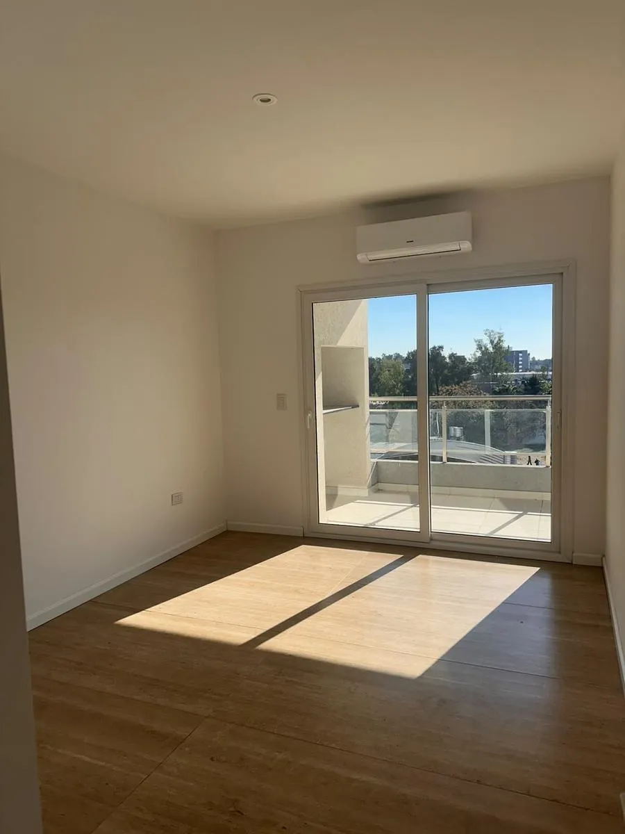 Departamento en Av castex al 1500