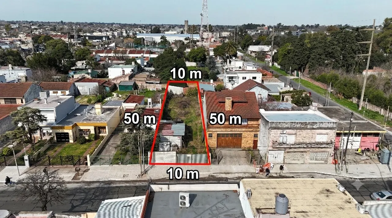 Terreno en calle 14 al 1900