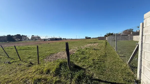 Terreno en Viedma entre Martín Fierro y Agüatero