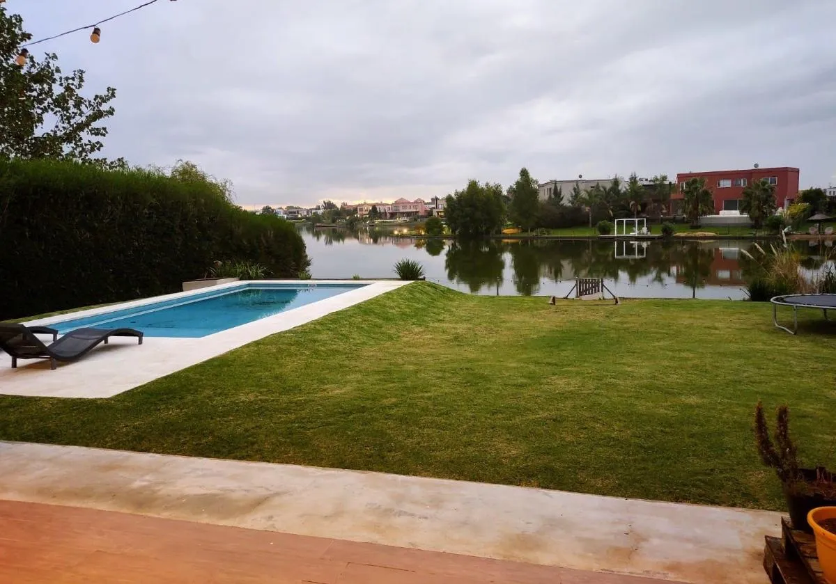 Casa en Venta Casa 6 Amb a La Laguna Barrio San Benito Villanueva Tigre