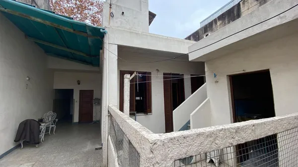 Casa en Calderon de la Barca al 2000