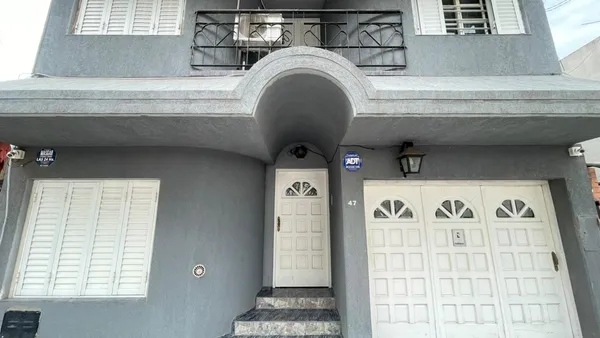 Casa en Hipolito Irigoyen 37
