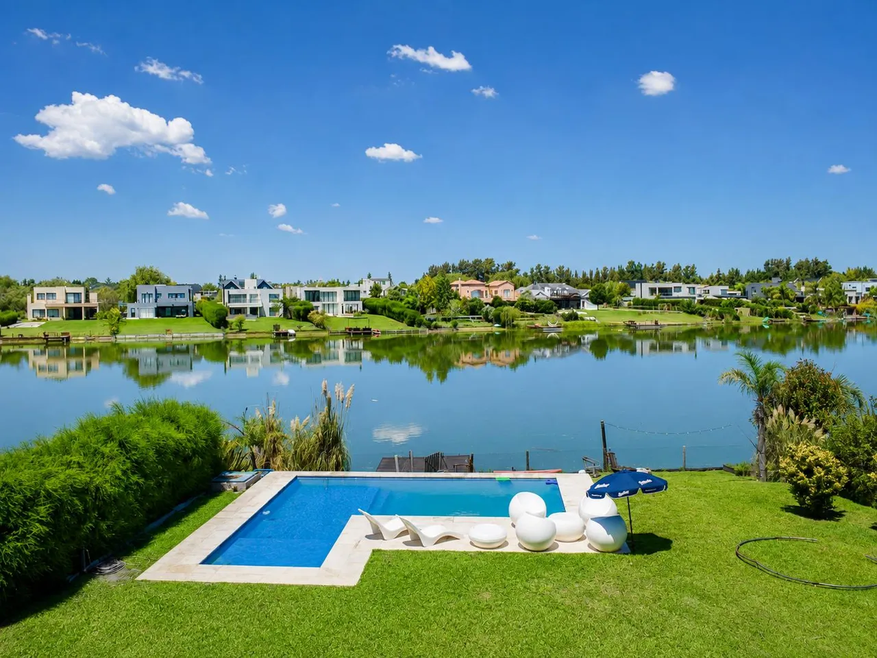Casa en Venta Casa 4 amb. a La Laguna barrio San Benito Villanueva Tigre