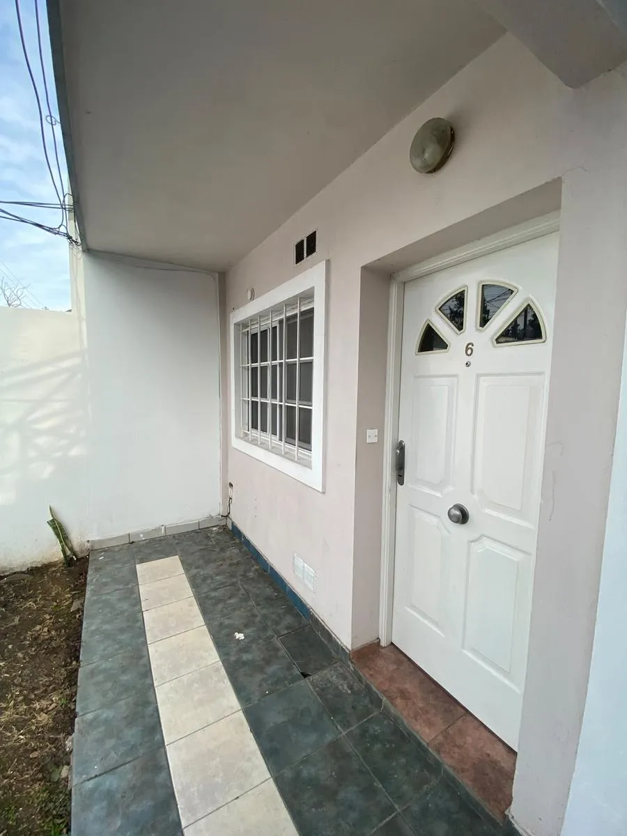 Departamento en Olegario Andrade al 500