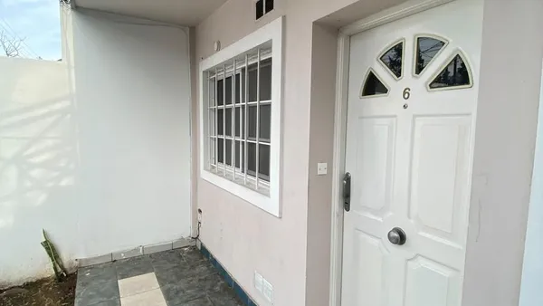 Departamento en Olegario Andrade al 500