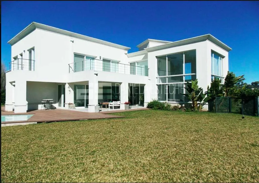 Casa en Ayres de Pilar