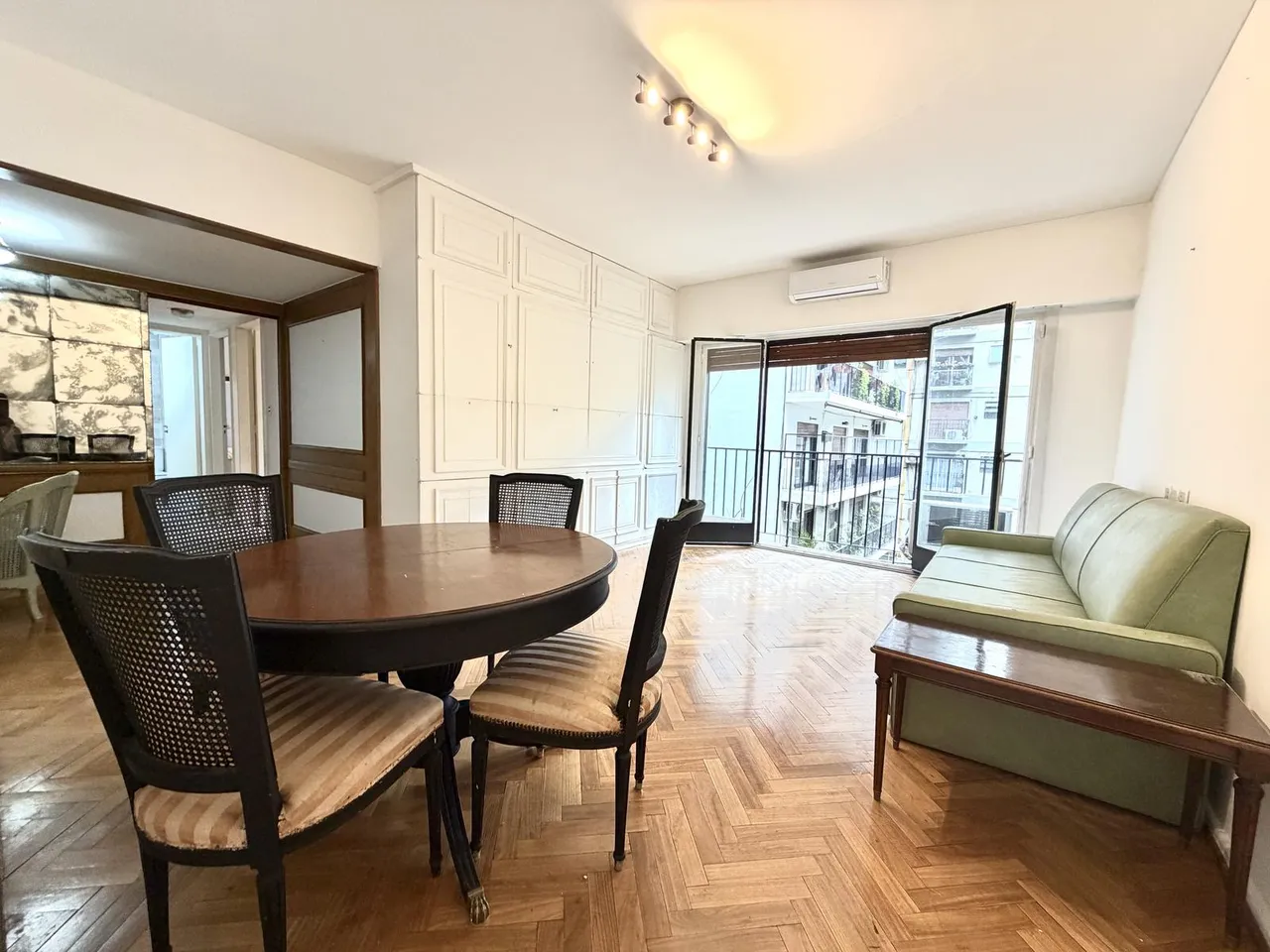 Departamento en Luis María Campos al 1400