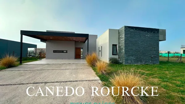 Casa en El deslinde al 1100