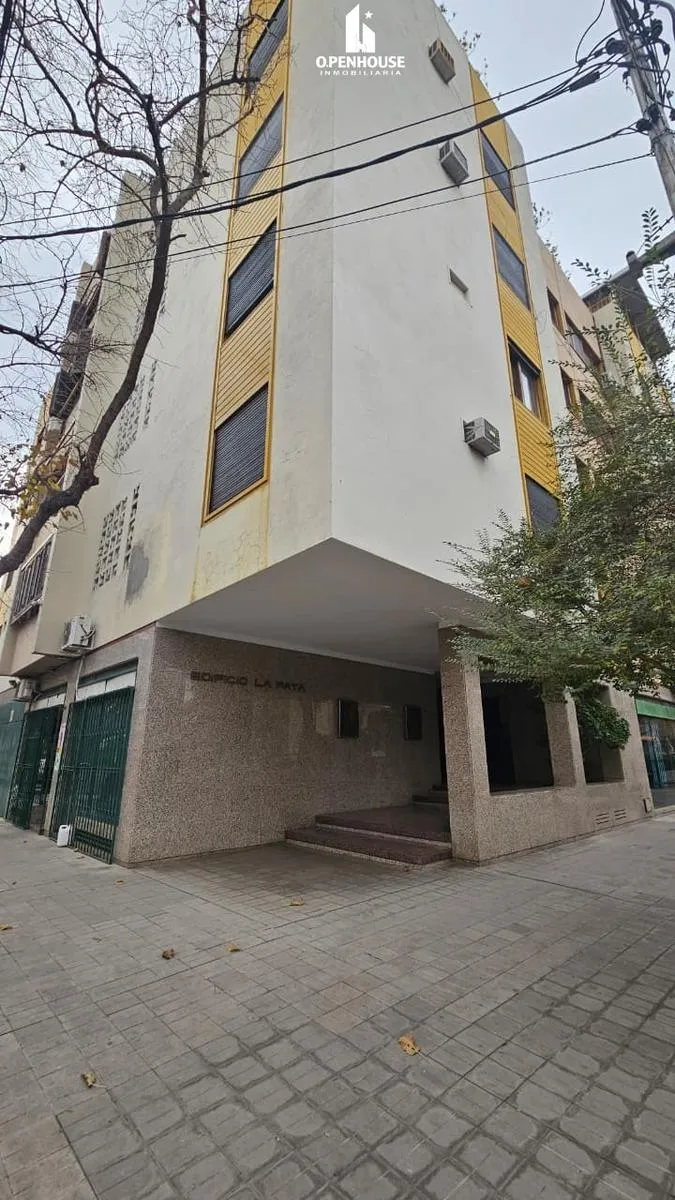 Departamento en LISANDRO DE LA TORRE Y ZÁRATE