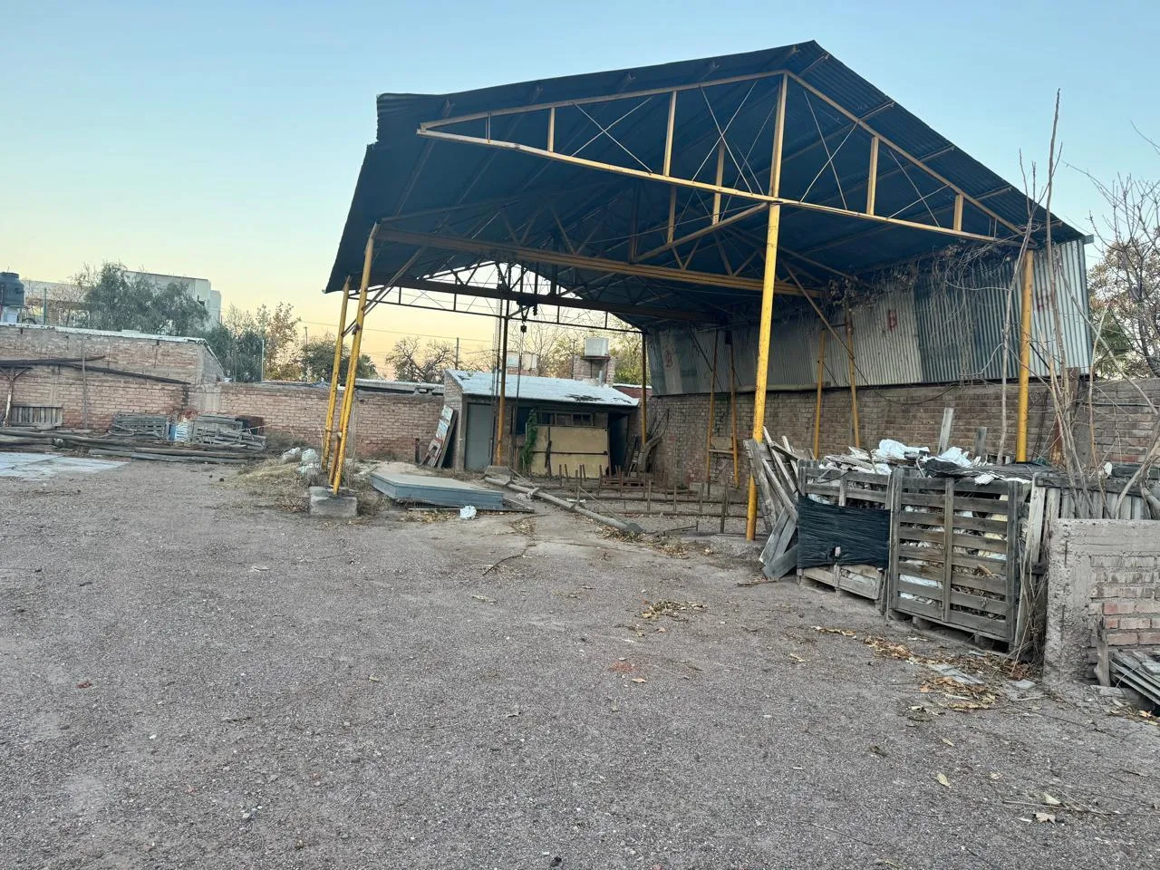Terreno en Caseros al 500
