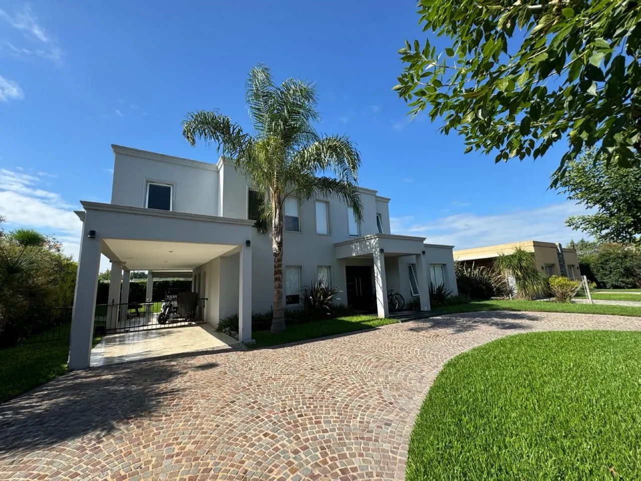 Casa en Haras Santa María, Barrio Eucalipto 54