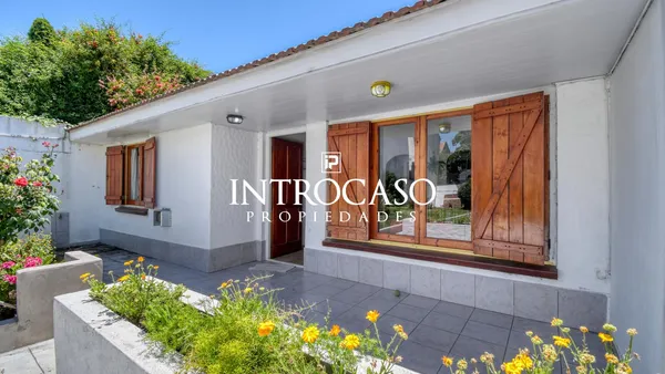 Casa en Necochea al 3500