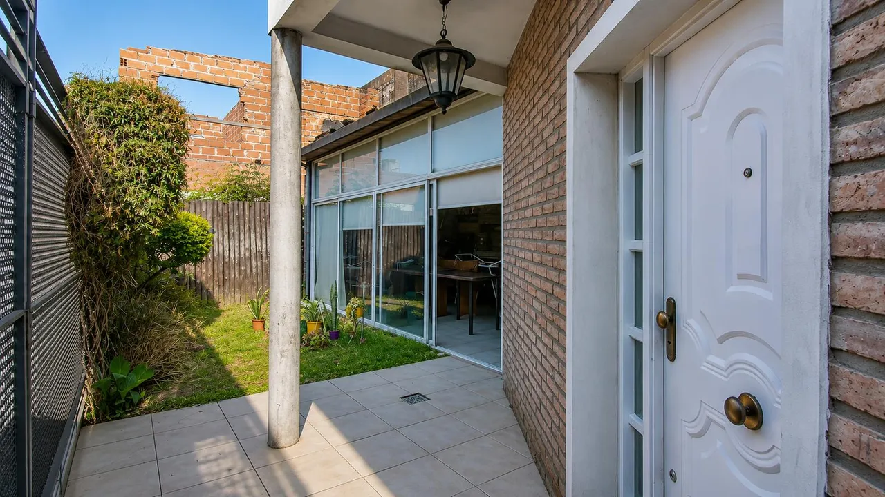 Casa en Cullen al 900