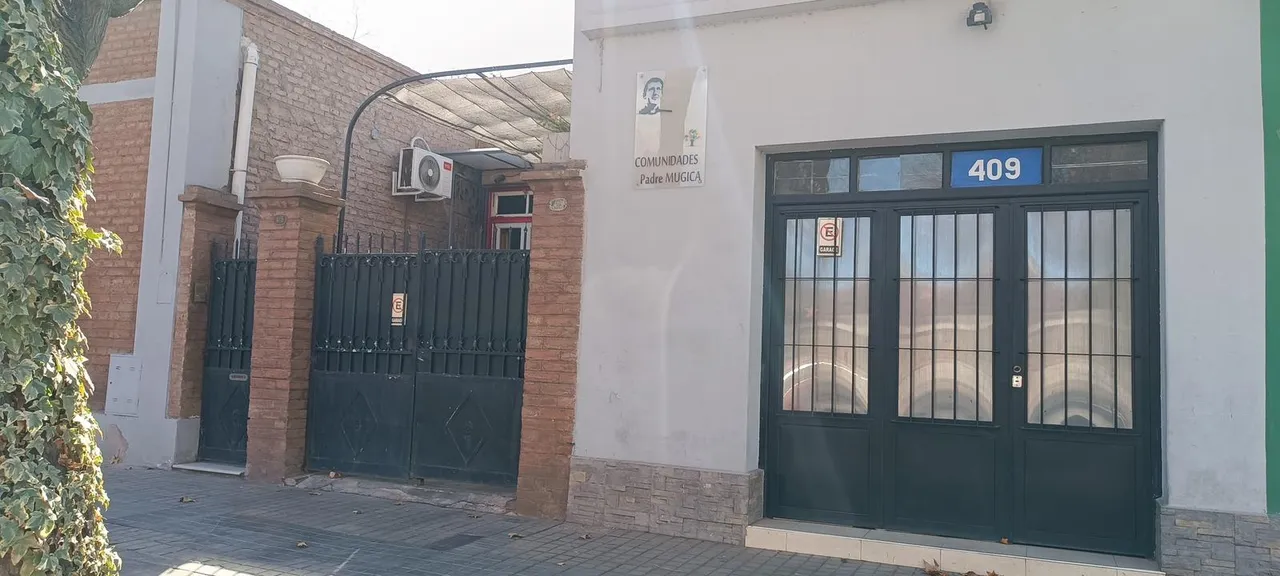 Local Comercial en Juan Agustin Maza al 400
