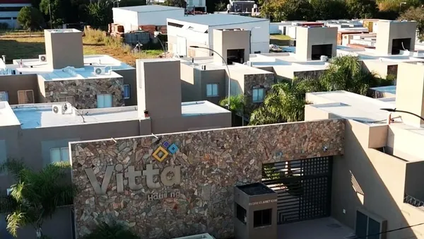 Casa en Padre Claret al 6300
