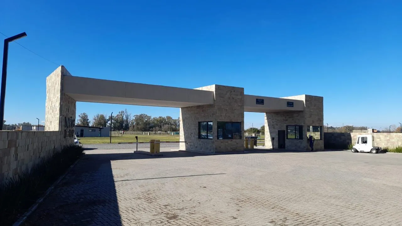 Terreno en ruta 6 y ruta Nac. 8, B. Privado NORTES DEL PILAR (NP 95)