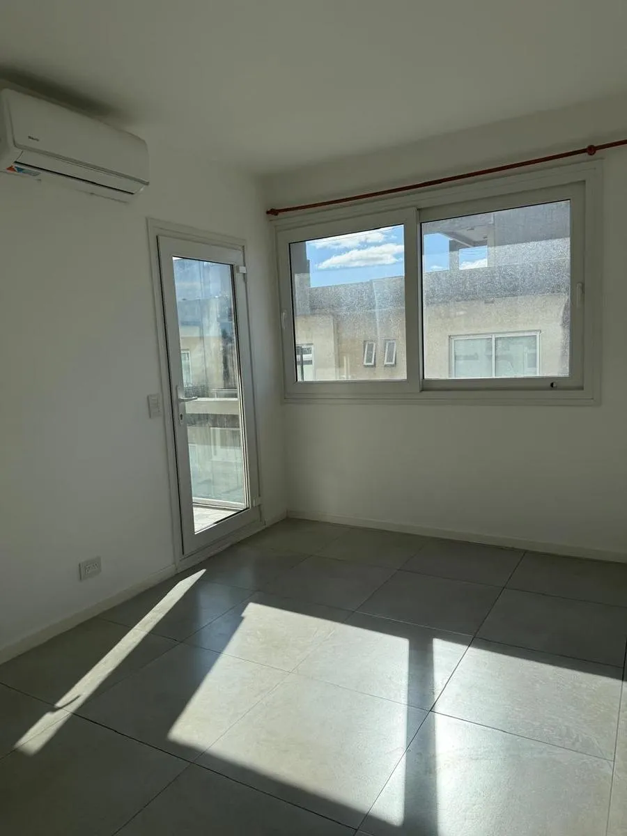 Departamento en Cesar Diaz al 300