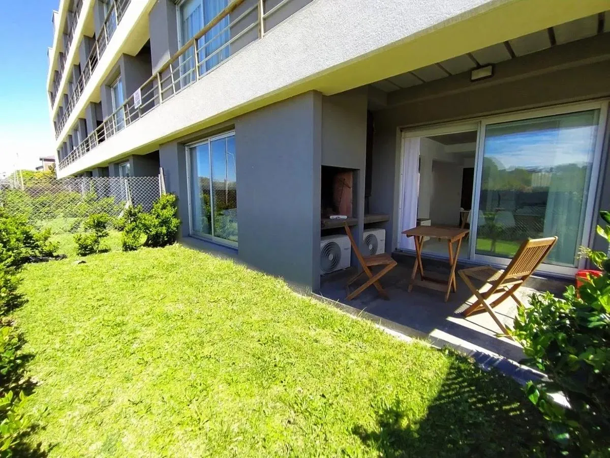 Departamento en Avenida Costanera Alte. G. Brown, B7167 Valeria del Mar