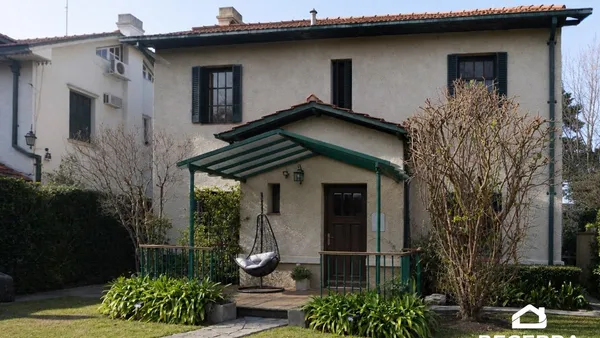 Casa en Juan Díaz de Solís al 1100