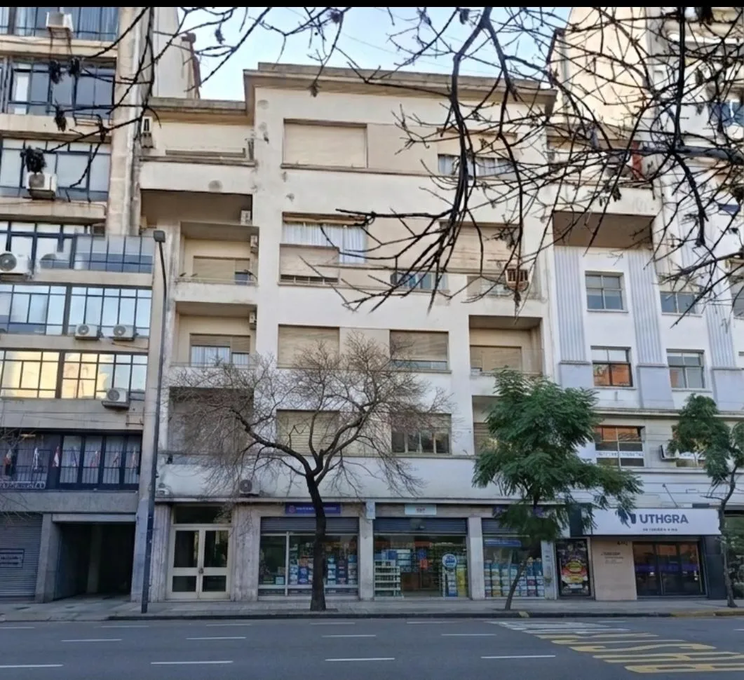 Departamento en Av Belgrano 800