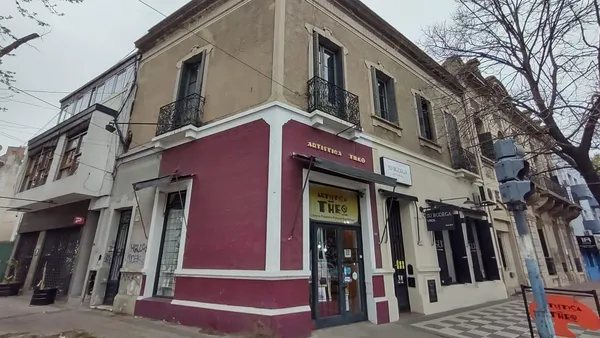 Local Comercial en Plaza Rocha e/ Diag. 73 y 7 N 171