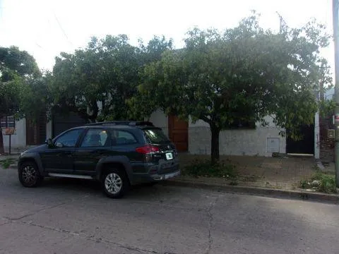 Casa en Otamendi al 5000