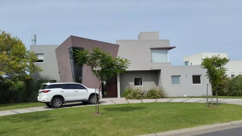 Casa en Bulevard de todos los Santos 5700