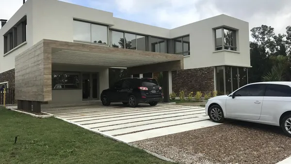 Casa en Lomas de City Bell Lote 19