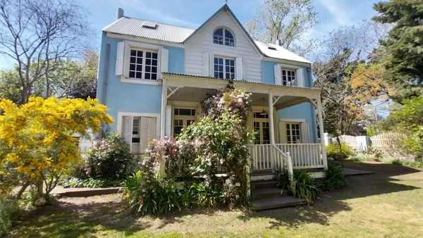 Casa en Marie Curie al 6500
