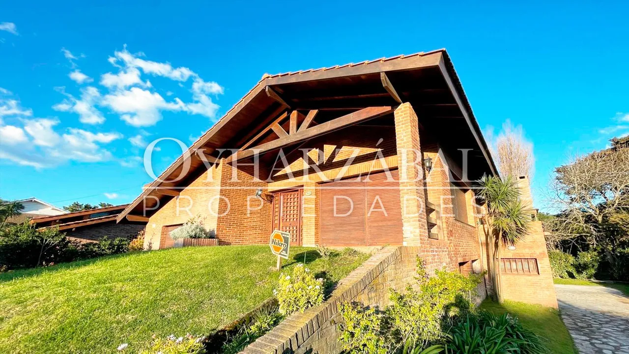 Casa en Buen Orden al 700