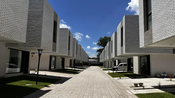 Departamento en Departamento 4 ambientes en venta Bosques de Champagnat