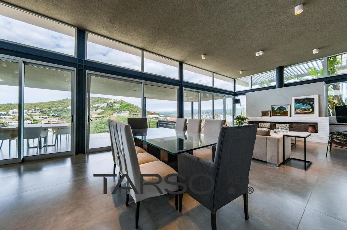 Casa en Av. Ejercito Argentino 318