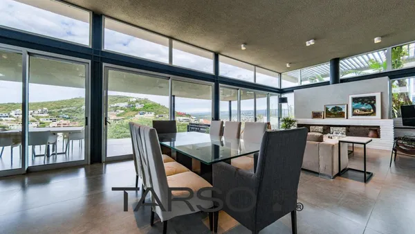 Casa en Av. Ejercito Argentino 318