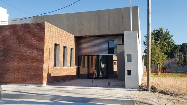 Local Comercial en 137 e/ 47 y 49