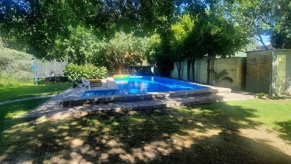 Casa en Bernardo Houssay 1300