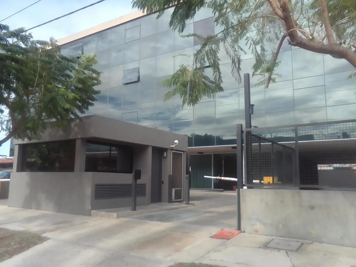 Oficina en uruguay 2550