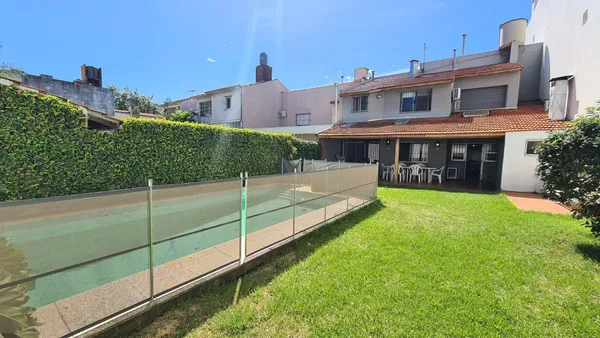 Casa en Husares al 900
