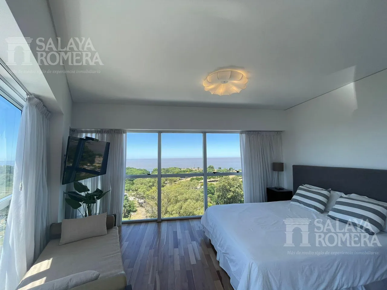 Departamento en Hipolito Yrigoyen al 400 esq. Juan Díaz de Solis