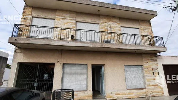 Casa en SANTA FE al 1000